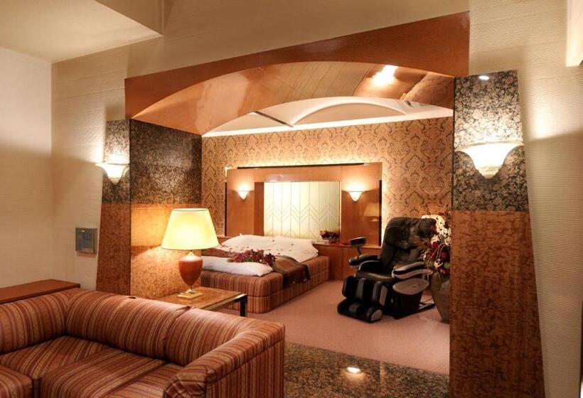 בית מלון כפרי The Graf Matsubara