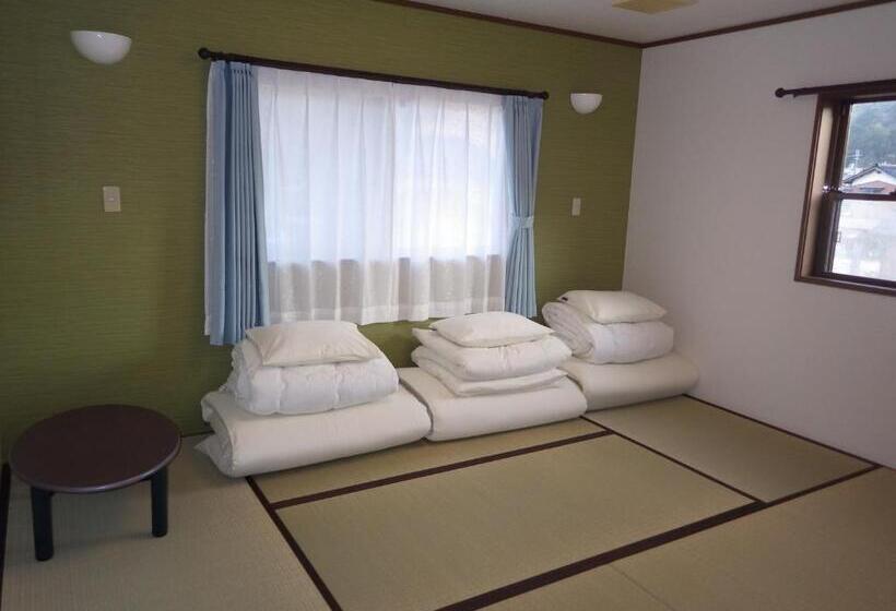 بنسيون Fukunae House Hostel