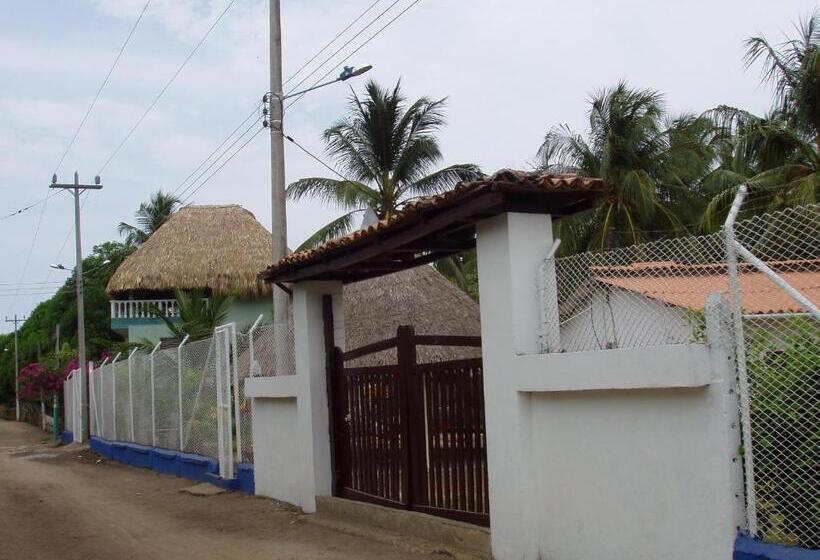 هاستل Hostal Roldan