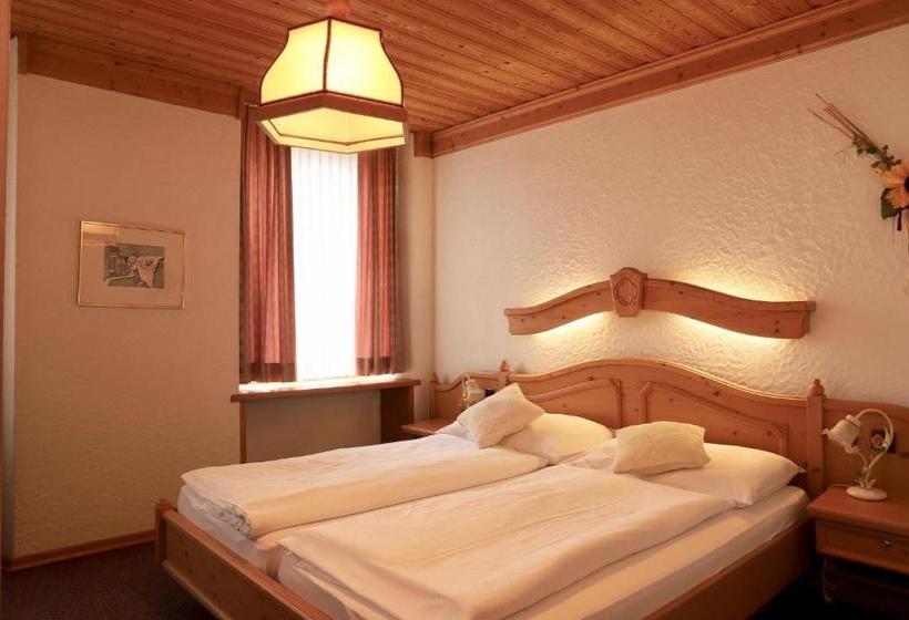 호텔 Restaurant Weisses Kreuz