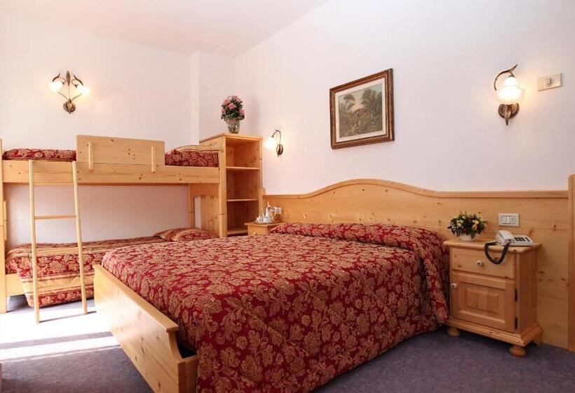 فندق Garnì Villanova