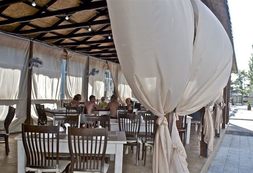 בית מלון כפרי Happy Land