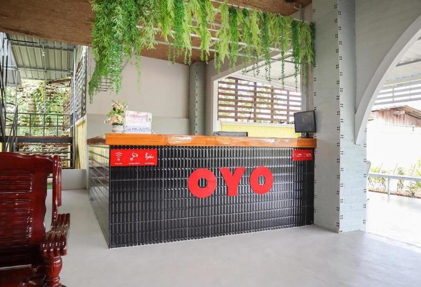 هتل Oyo 674 Greenery Home
