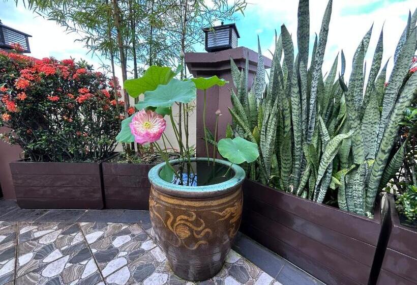 فندق Pontian Garden
