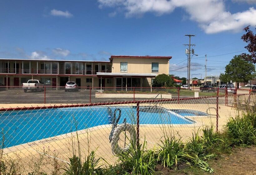 مُتل Norton Shores Inn