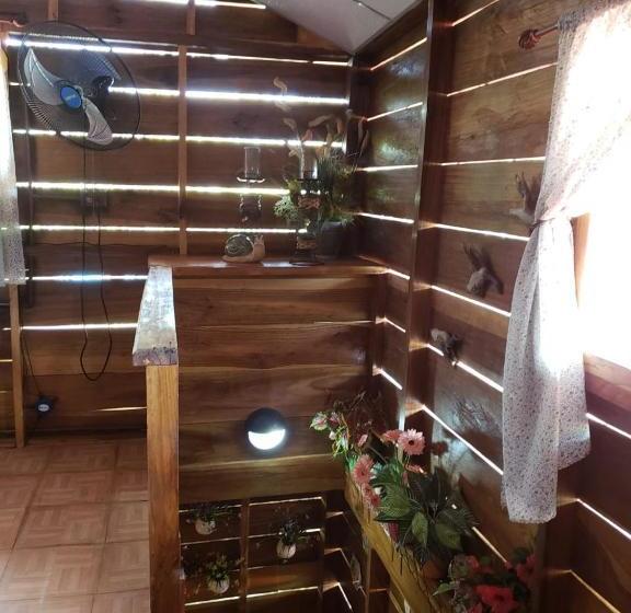 بنسيون Hostal Finca Ely