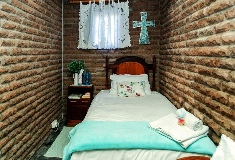 ペンション Kalahari Camelthorn Guesthouse And Camping