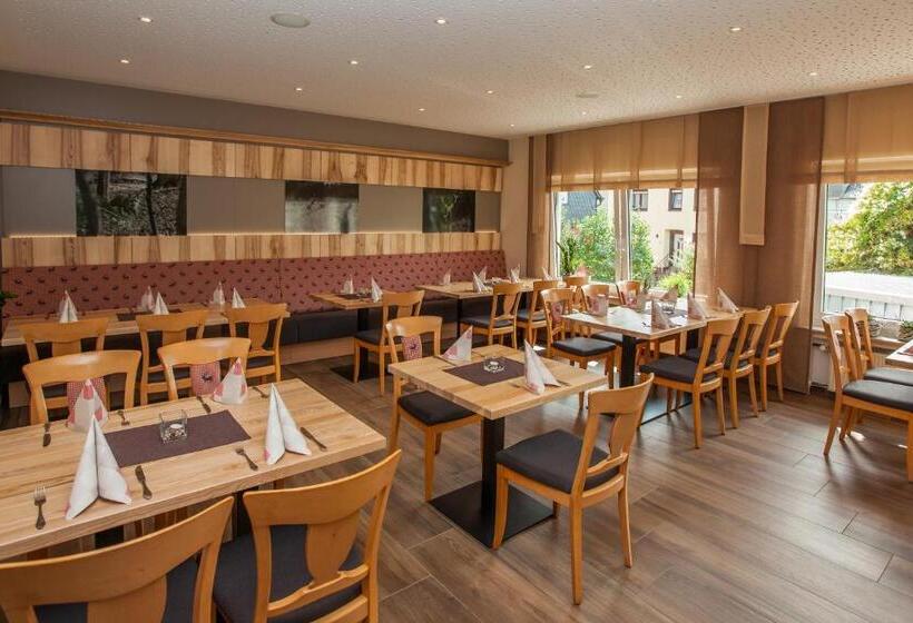 ペンション Metzgerei Moselgasthof Andries