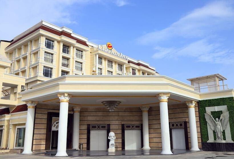 ホテル Clarion Inn Indore