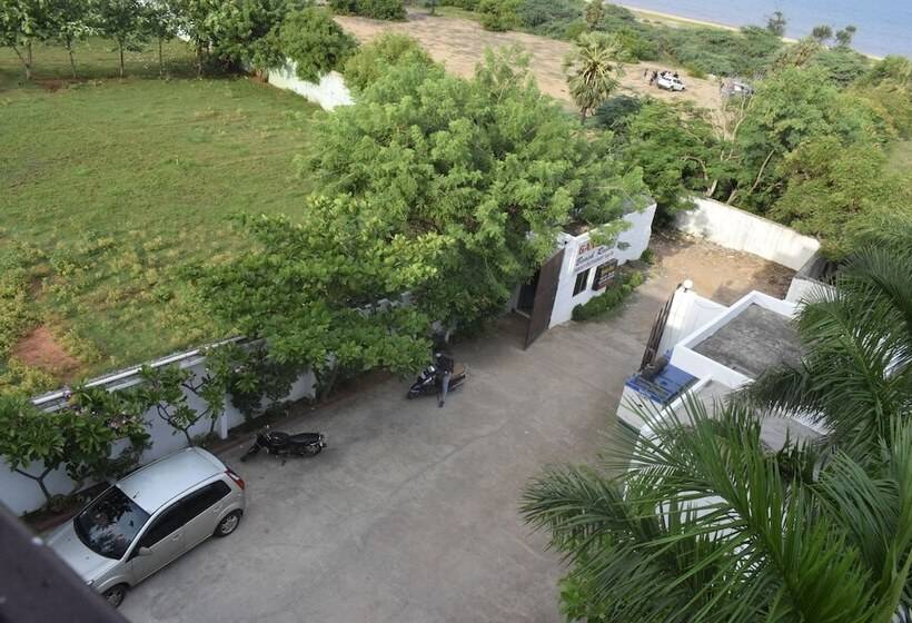 בית מלון כפרי Ganesh Beach Resort