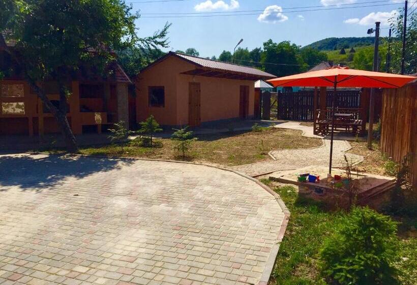 הוסטל Minihotel Zolotoe Runo