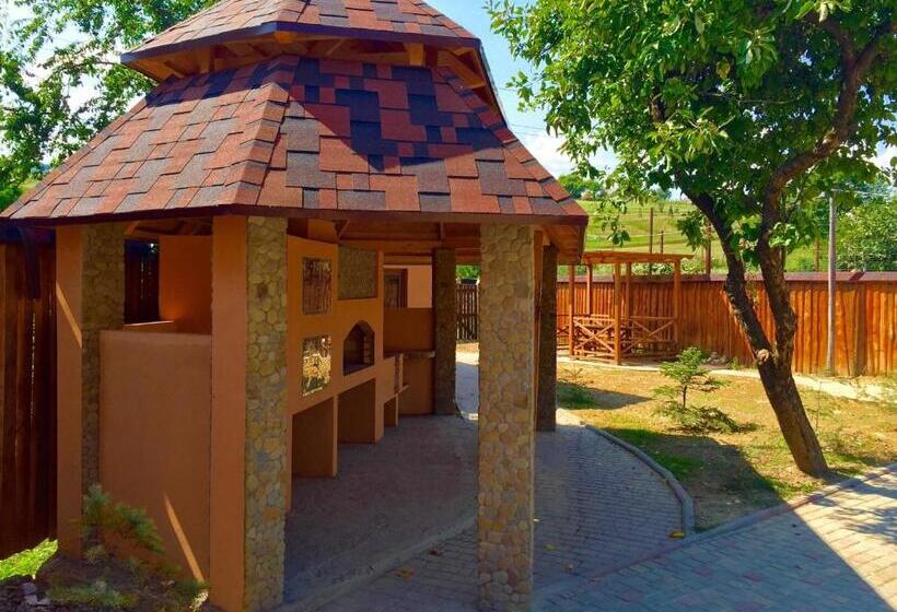 הוסטל Minihotel Zolotoe Runo