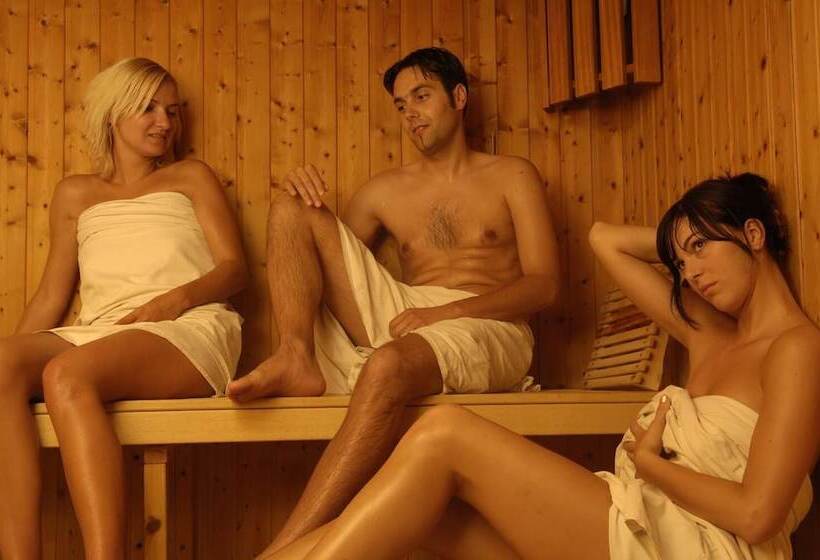בית מלון כפרי Ensana Spa Smrdáky