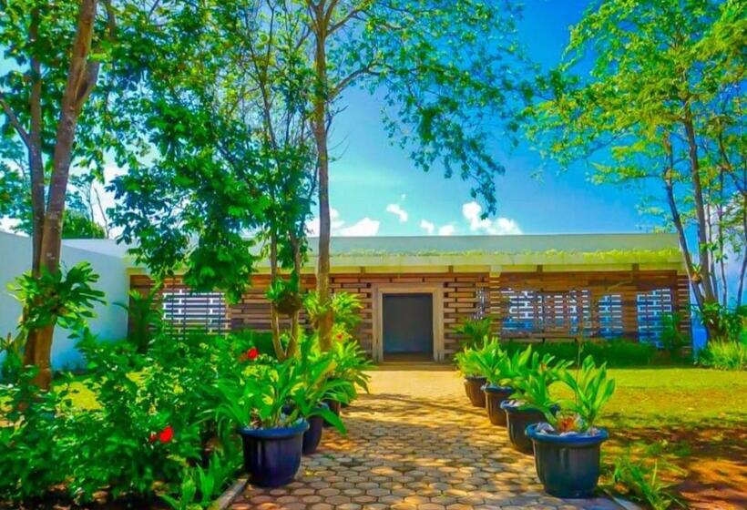 فندق Naya Matahora Island Resort