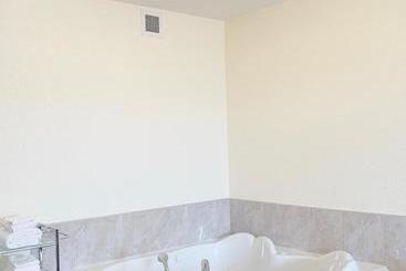 هتل Prairie Moon Inn & Suites Unity