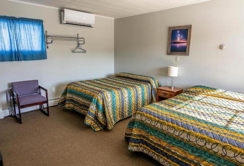 فندق على الطريق The Brookside Inn
