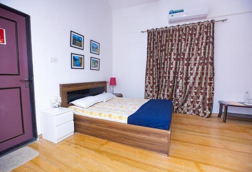 פנסיון Bendre S Holiday Home Karla