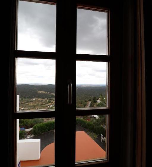 بنسيون The Place At Evoramonte