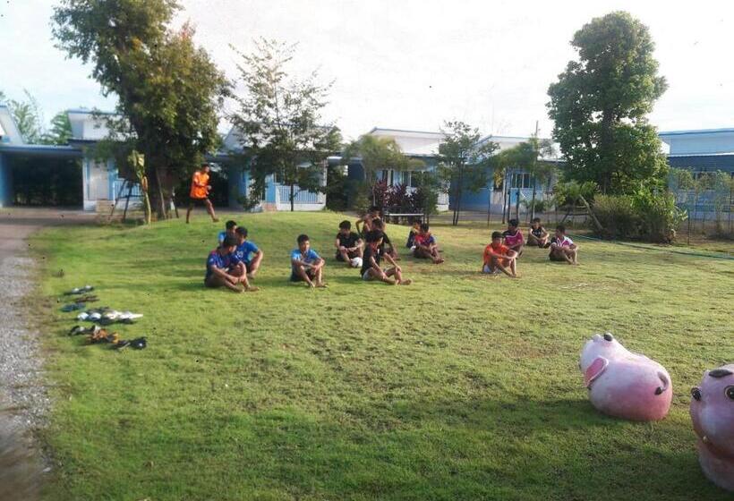 استراحتگاه เคียงเลิงรีสอร์ท