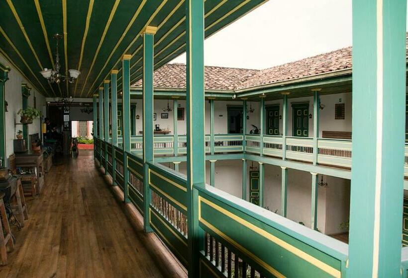 Hotel Calima