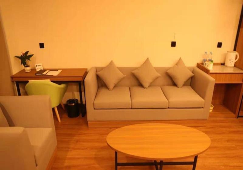 호텔 Greentree Inn Lanzhou Zhongchuan Airport Business