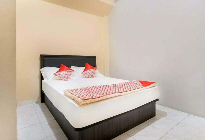 בית מלון כפרי Oyo 3212 Coffee Jodoh Homestay