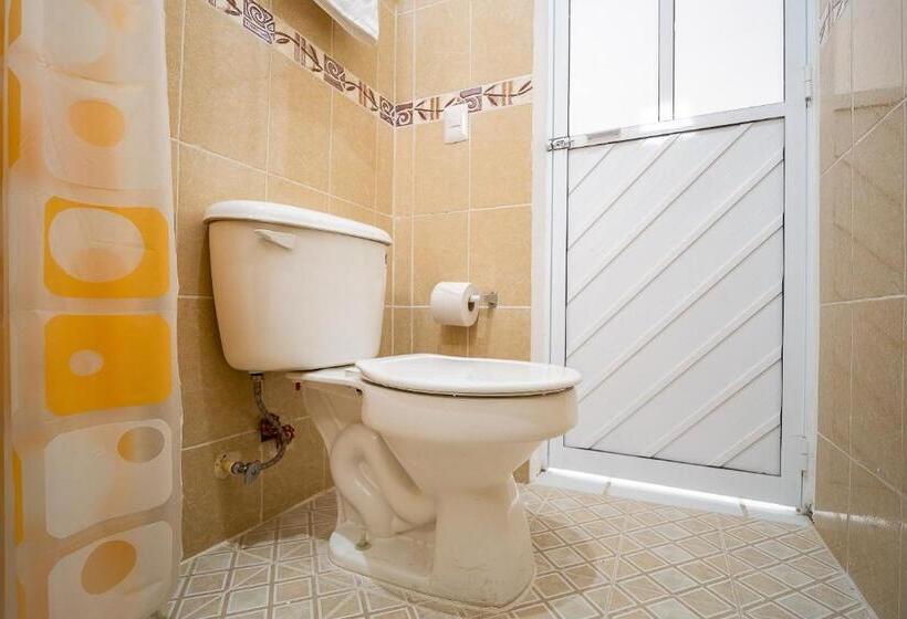 هتل Oyo  Posada San Vicente