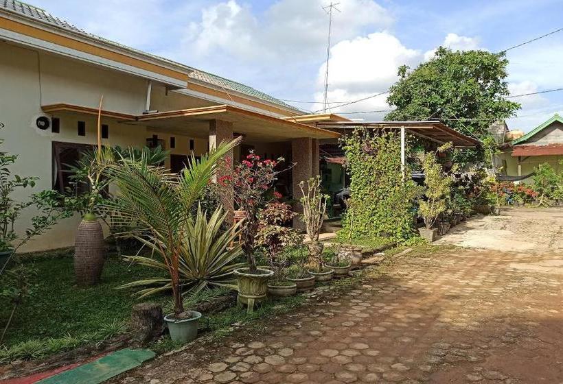 فندق Reddoorz Near Taman Merdeka Metro Lampung