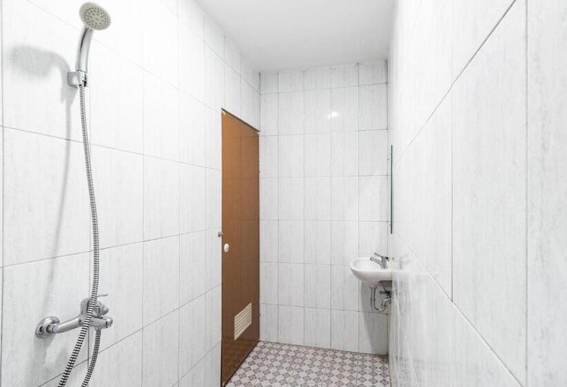 پانسیون Reddoorz Near Medan Amplas