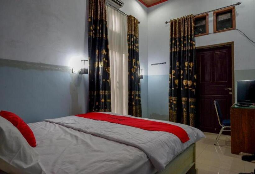 פנסיון Reddoorz @ Wangi Wangi Island Wakatobi