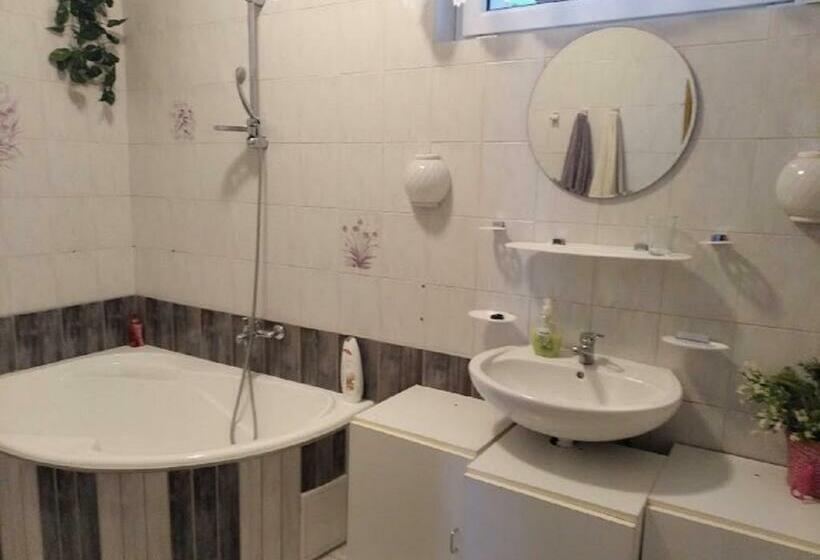 펜션 Szivárvány Vendégház