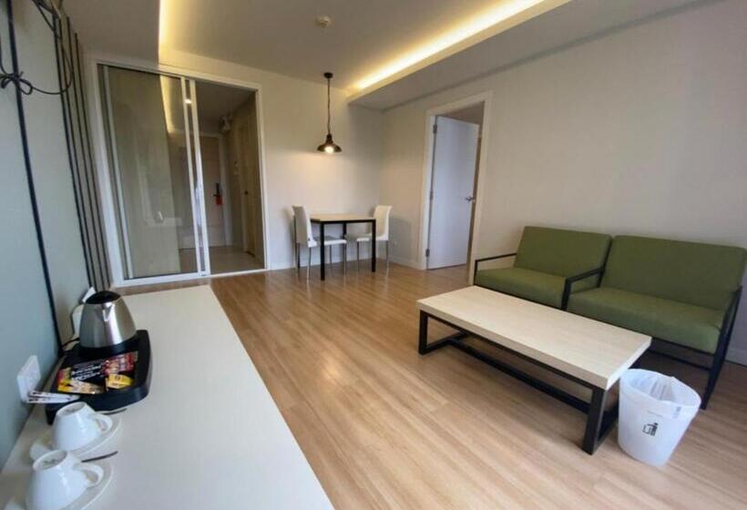 酒店 Greenhills Resort Si Racha