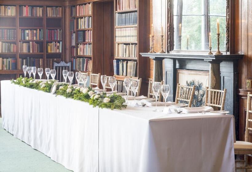 צימר Lilleshall House & Gardens And Lilleshall National Sports Centre