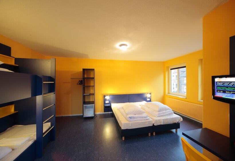 Bed Nbudget Expo Hostel Rooms