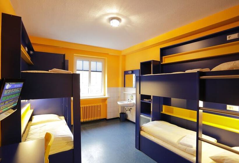 Bed Nbudget Expo Hostel Rooms