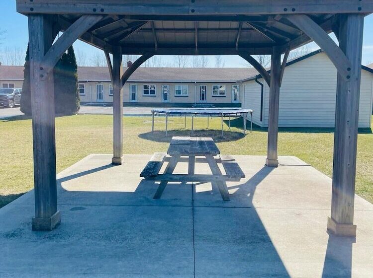 Faulds Motel