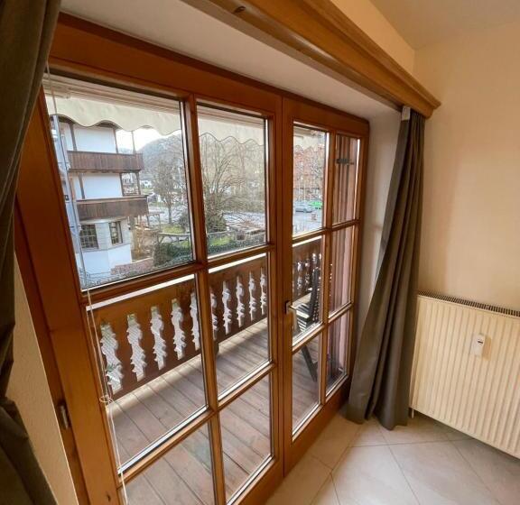 בית מלון כפרי Askania 1927