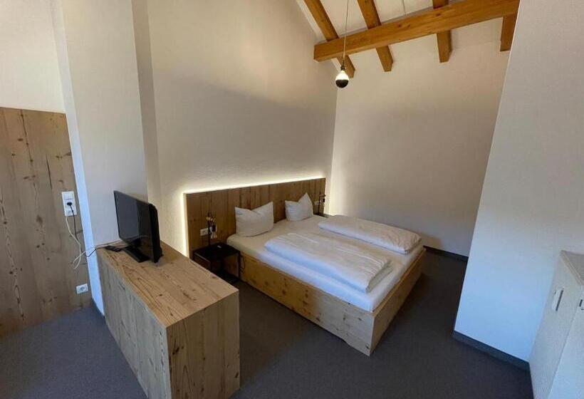 בית מלון כפרי Askania 1927