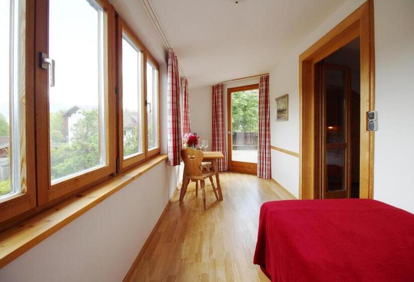 בית מלון כפרי Askania 1927