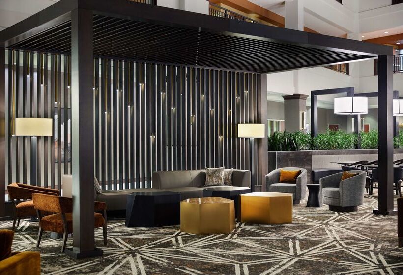 هتل Embassy Suites By Hilton Huntsville