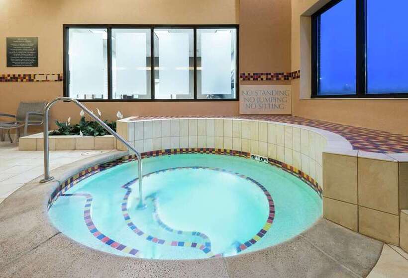 בית מלון כפרי Embassy Suites By Hilton St. Louis St. Charles