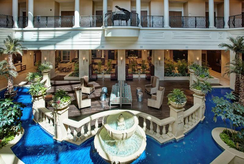 בית מלון כפרי Embassy Suites By Hilton Tampa Downtown Convention Center