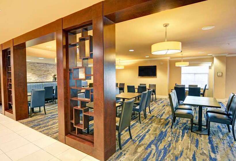 فندق Embassy Suites By Hilton Valencia