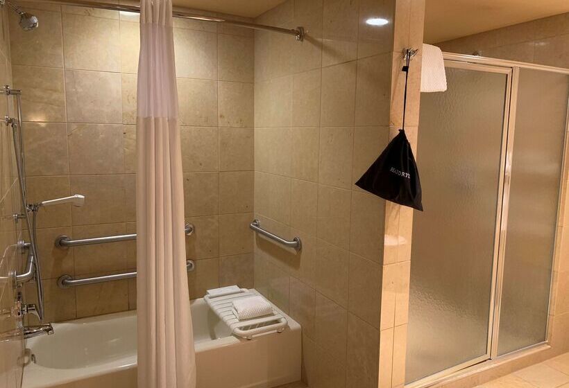 فندق Embassy Suites By Hilton E Peoria Riverfront Conf Center