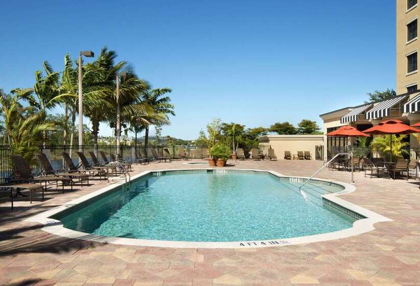 فندق Embassy Suites By Hilton Fort Myers Estero