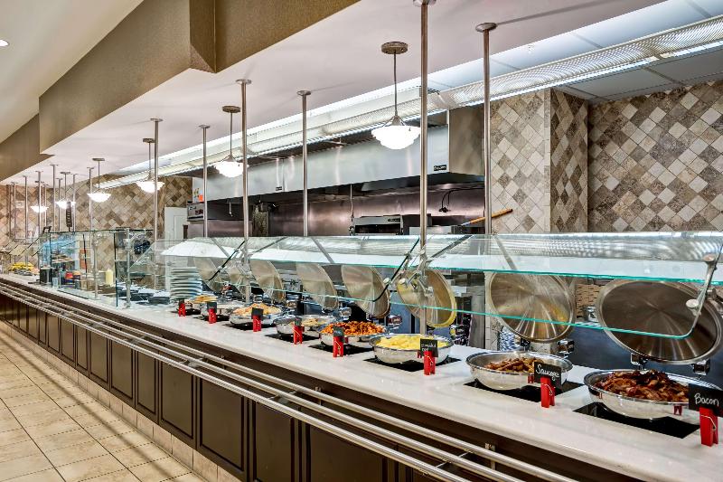 فندق Embassy Suites By Hilton Fort Myers Estero