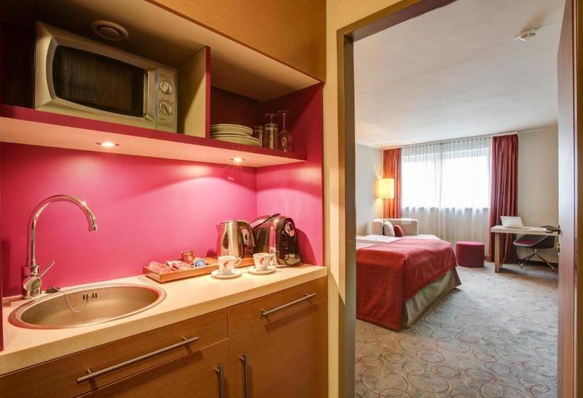 Hotel Fourside  & Suites Vienna