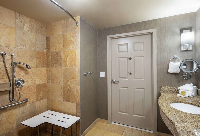 هتل Hilton Columbia Center