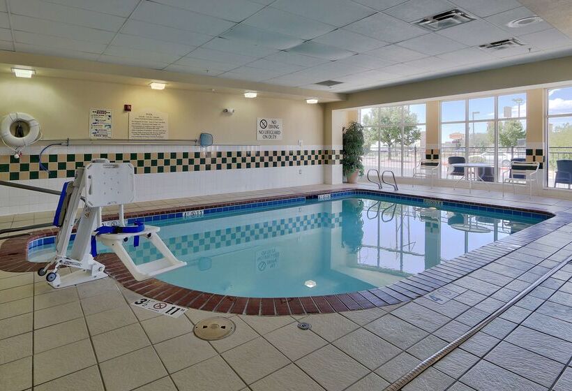 هتل Hilton Garden Inn Albuquerque / Journal Center