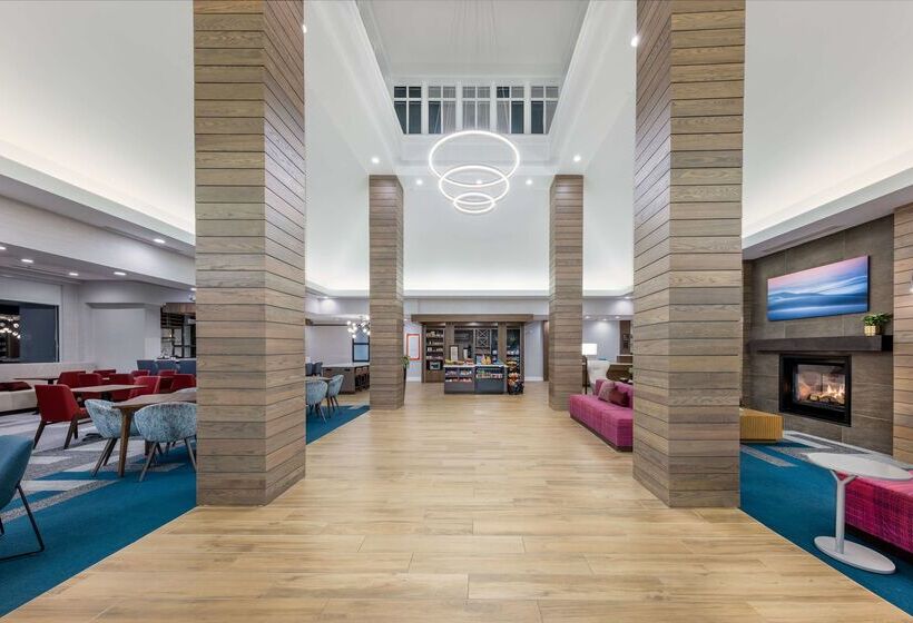 هتل Hilton Garden Inn Albuquerque / Journal Center